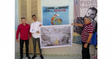 Regala pintor de Cienfuegos obra a estudiante palestino en gesto solidario