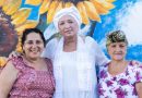 Mujeres del Proyecto Mariposas, sobrevivientes de cáncer de mama en Cienfuegos, durante una sesión fotográfica organizada por la Compañía Cumplesueños y otros emprendimientos. / Foto: Yandy Santana Perdomo