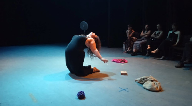 La obra Sendero en soledad, de la agrupación española Viento Sur Teatro, se presentó en el teatro Tomás Terry, de Cienfuegos. / Foto: del autor