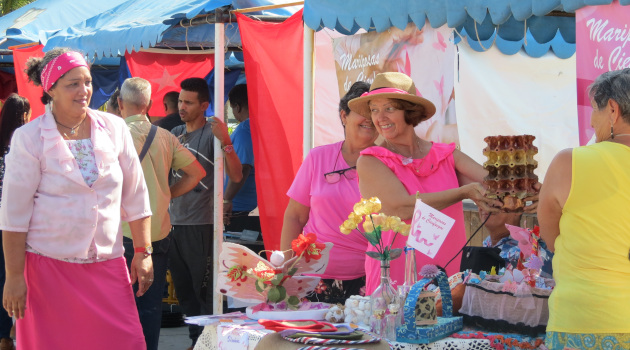 El proyecto Mariposas de Cienfuegos también exhibió sus creaciones. / Fotos: Delvis Toledo De la Cruz / 5 de Septiembre