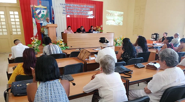 Analiza Asamblea Municipal en Cienfuegos comportamiento presupuestario