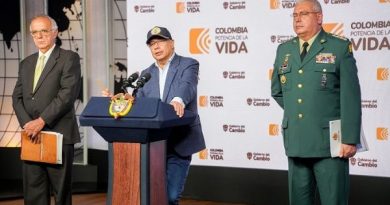 Denuncian red de tráfico de armas militares en Colombia
