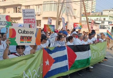 Conga contra la Homofobia y la Transfobia en Cuba defiende paz en Palestina