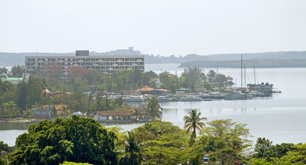 Vista parcial en perspectiva del reparto residencial y turístico de Punta Gorda. / Foto: Ildefonso Igorra López / 5 de Septiembre