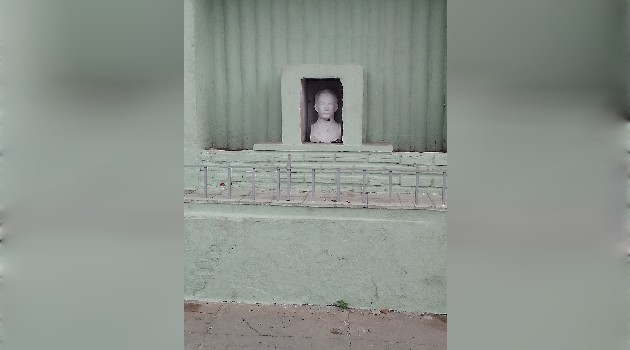 Busto de José Martí en avenida 50, entre las calles O'Donell y Gloria. 