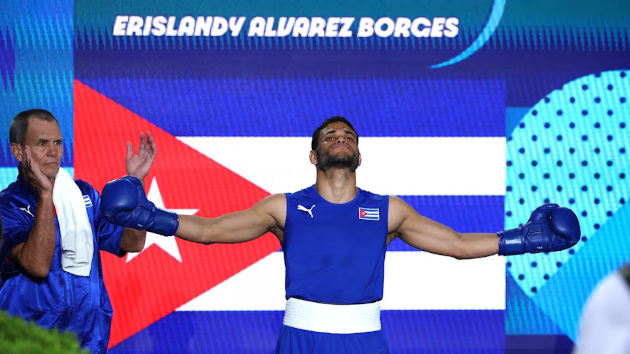 El cienfueguero Erislandy Álvarez, campeón olímpico de boxeo en los 63,5 kilogramos. /Foto: Tomada del sitio web www.olympics.com