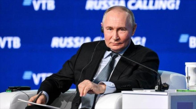 El presidente ruso, Vladímir Putin, durante el 15.º foro de inversiones del banco VTB en Moscú, 4 de diciembre de 2024.