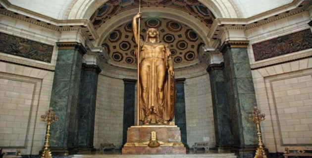 Estatua de la República en el Capitolio de La Habana, sede de la Asamblea Nacional del Poder Popular de Cuba. / Foto: Tomada de Internet