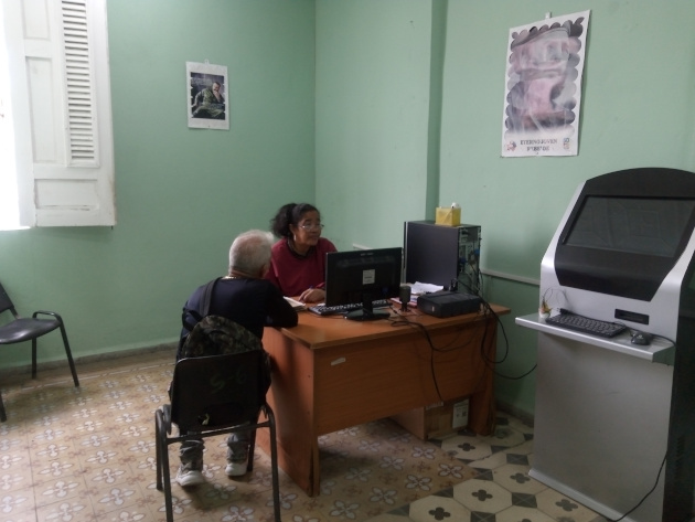 La asesoría a los contribuyentes es primordial. / Foto: Tay Toscano 