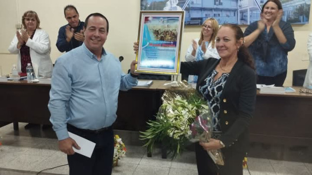 Recibió el ministro de Salud, José Ángel Portal Miranda, la condición de Mambí Sureño, instituida por la Asamblea municipal del Poder Popular en Cienfuegos, a tenor de su contribución personal y profesional al territorio.