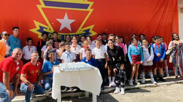 En Rodas se vistió de cumpleaños la Organización.
