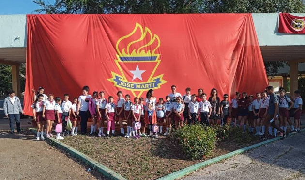 Los alumnos cumanayagüenses celebraron desde el Ismaelillo.