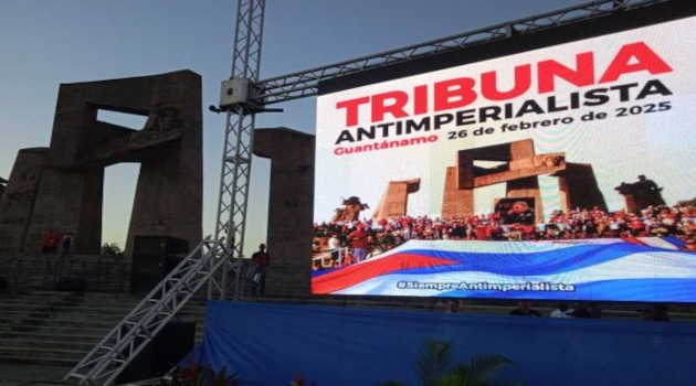Tribuna Antimperialista en la plaza Mariana Grajales con la presencia de Díaz-Canel. / Foto: Venceremos