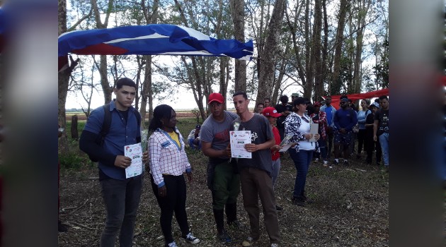Merecieron reconocimiento este 30 de marzo jóvenes destacados en las tareas de la UJC.