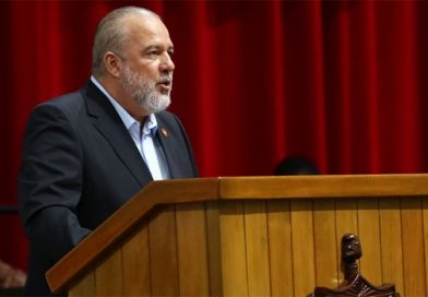 Marrero Cruz presenta actualización sobre resultados de programa gubernamental para corregir distorsiones y reimpulsar la economía