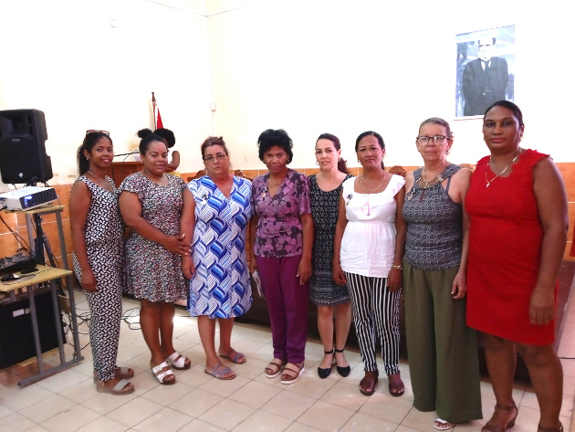 Un valioso grupo de mujeres recibió la orden Enrique Hart, por más de 15 años de labor. / Foto: De la autora