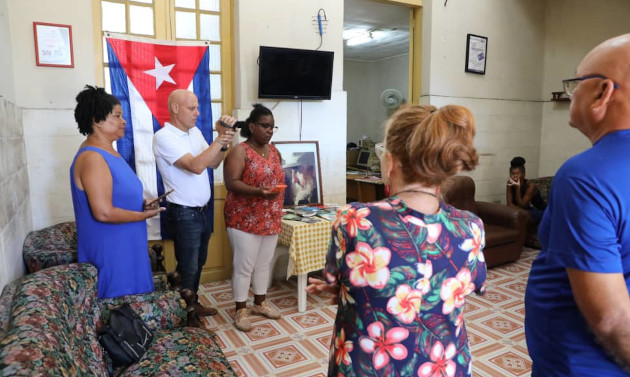 Gremio periodístico cienfueguero rinde homenaje a Fidel Castro en saludo al aniversario 99 de su natalicio. / Foto: Juan Carlos Dorado