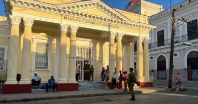 Banco de Crédito y Comercio (Bandec) en Cienfuegos.