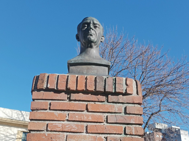 Busto de Luis Franzini, destacado dirigente deportivo en el Uruguay. / Foto: María Elena Llanes Suárez