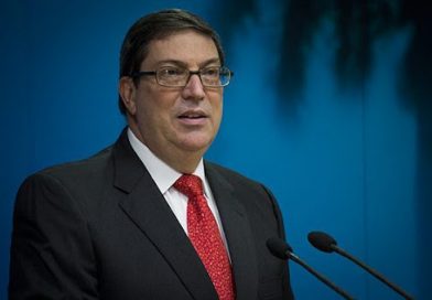 Canciller de Cuba afirma EEUU formalizó oferta de ayuda a la isla