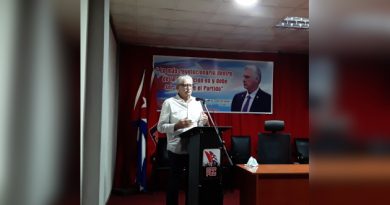 Cienfuegos evoca el legado de Humberto Miguel Fernández Félix Ventura Hernández evocó a su amigo y compañero Humberto Miguel Fernández. / Foto: Yudith Madrazo Sosa
