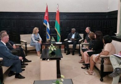 Recibió Esteban Lazo a Olga Nikolaevna Chemodanova, presidenta del Partido bielorruso