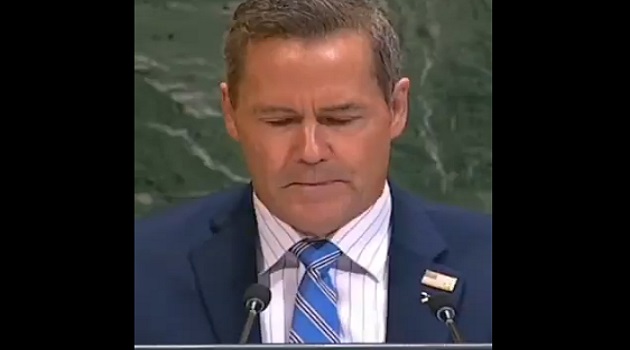 Embajador de EEUU, Mike Waltz, incurrió en múltiples falsedades durante su intervención en el debate sobre la resolución que exige el fin del bloqueo a Cuba. / Foto: Perfil en X del Canciller cubano