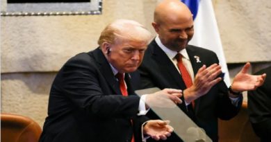 Tras apoyar el genocidio, Trump afirma ante Parlamento israelí que la paz llegó a Oriente Medio Tras apoyar el genocidio, Trump afirma ante Parlamento israelí que la paz llegó a Oriente Medio