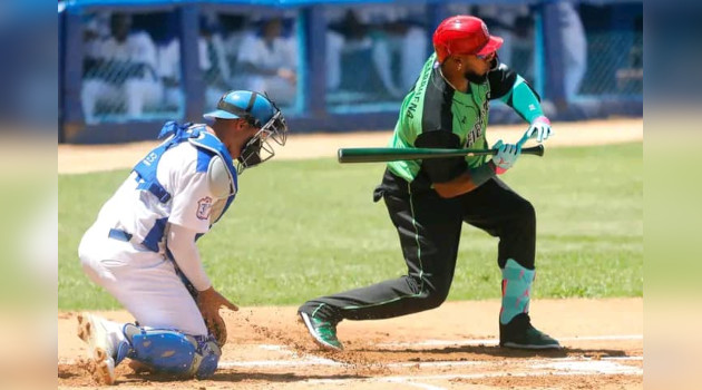 Luis Vicente Mateo y Erisbel Arruebarruena vuelven a vestir la franela del equipo Cuba.