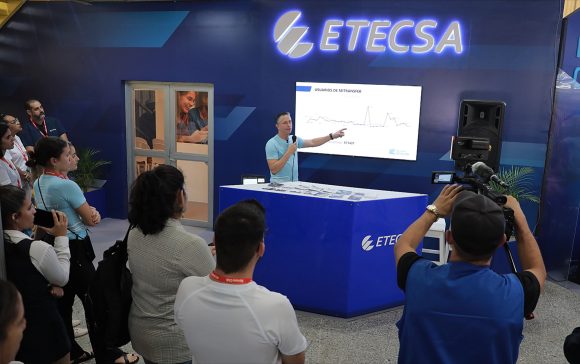 Relanzamiento del monedero virtual MiTransfer, parte de la plataforma Transfermóvil. Foto: Abel Padrón Padilla/ Ideas Multimedios