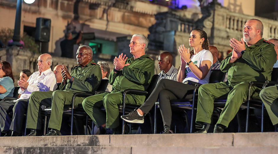 Velada por noveno aniversario de la desaparición física de Fidel. /Foto: Abel Padrón Padilla/ Cubadebate.