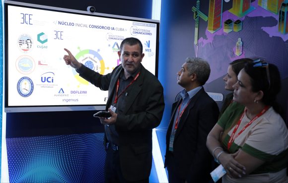La IA toma protagonismo en la Feria Internacional de La Habana. Foto: Abel Padrón Padilla/ Ideas Multimedios