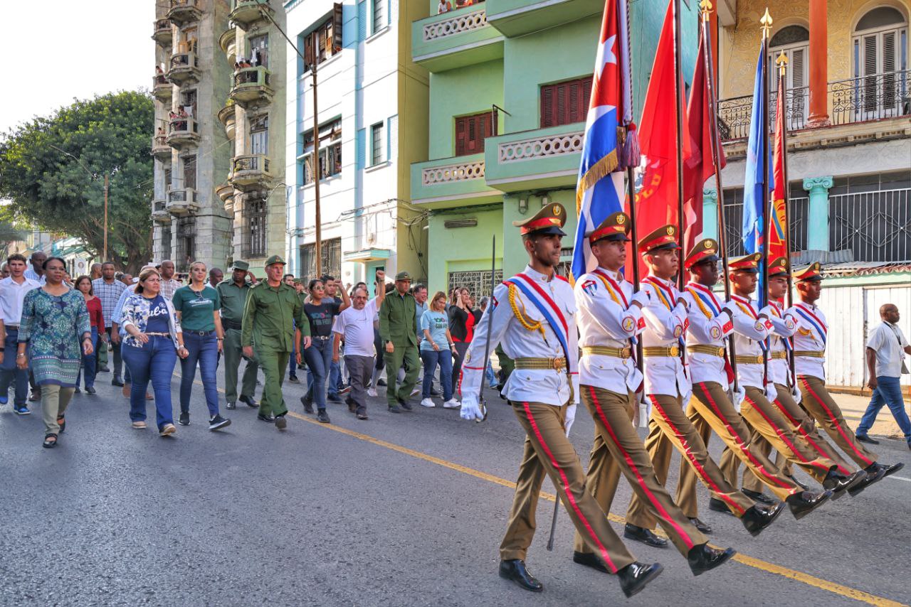 Cuba rinde tributo a los estudiantes de medicina. /Foto: Presidencia Cuba