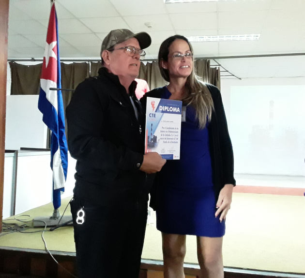 Durante el acto se reconocieron a los trabajadores destacados en el año. / Foto: Yudith Madrazo Sosa / 5 de Septiembre