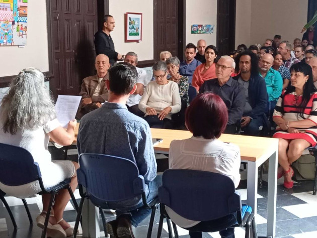 Acudieron figuras extranjeras y otras vinculadas a la investigación cultural e histórica en Cienfuegos. /Foto: Tomada de la página institucional en Facebook de la OCCC.