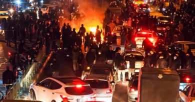 “Irán se mantiene como muro de dignidad ante complots enemigos” “Irán se mantiene como muro de dignidad ante complots enemigos”