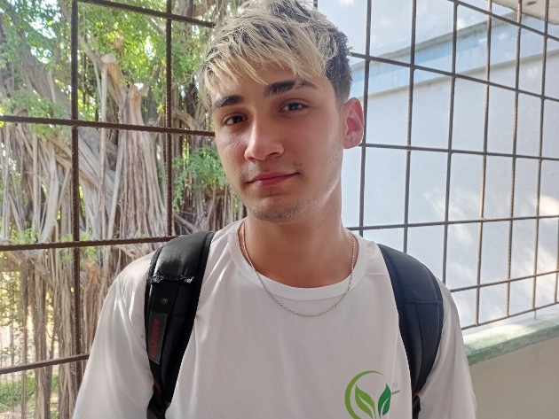 Reinaldo Antonio Fragoso Sarduy, alumno de tercero de “Agronomía”. / Foto: Magalys Chaviano / 5 de Septiembre