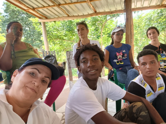 Trabajo de campo de los estudiantes. / Foto: Magalys Chaviano / 5 de Septiembre