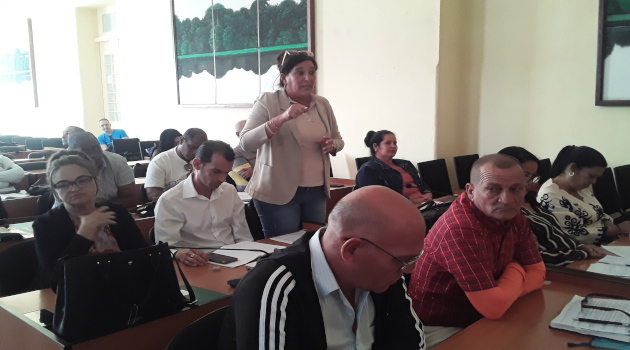 Directivos de Educación en Cienfuegos coincidieron en la necesidad de elevar el ingreso de jóvenes a carreras pedagógicas. / Foto: Yudith Madrazo Sosa / 5 de Septiembre