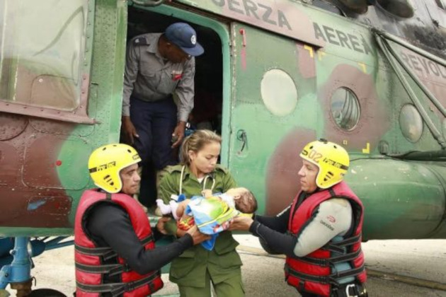 La mujer cubana inmersa en las tareas de la Defensa Civil. / Foto: Tomada de Cubadebate
