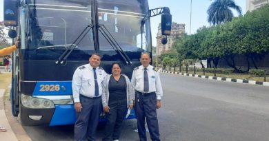 Tres acompañantes esenciales, que a la vez son responsables en cada viaje. / Foto: De la autora