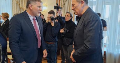 Recibe Gobernador de Leningrado a delegación cubana