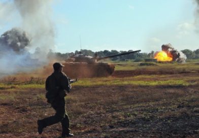 Felicita Raúl al Ejército Central por sus 65 años de fundado