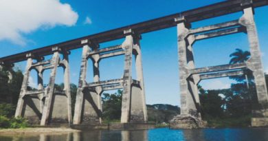 La estructura se eleva imponente sobre el cauce del río. / Foto: Delvis Toledo de la Cruz / 5 de Septiembre