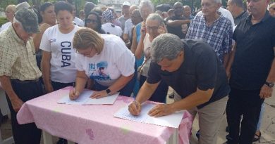 Ni el bloqueo ni las amenazas: “Mi Firma por la Patria” en Cienfuegos (+ Galería)