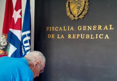 Fiscales cubanos firman por el mañana