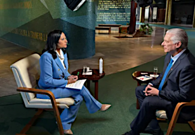 Miguel Díaz-Canel a NBC News: Cuba no está sujeta a designios de EE. UU. El presidente cubano Miguel Díaz-Canel Bermúdez y la periodista Kristen Welker de NBC. / Foto: NBC News