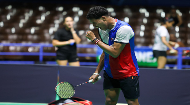 Roberto Carlos Herrera, el principal badmintonista cubano en la actualidad, sumó una medalla de cada color.