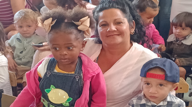 Yuniesmi Dávila Puerto, la jimagua, comenzó aquí su vida laboral y ya suma 23 años de labor. / Foto: Magalys Chaviano Álvarez / 5 de Septiembre