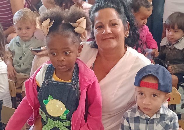 Yuniesmi Dávila Puerto, la jimagua, comenzó aquí su vida laboral y ya suma 23 años de labor. / Foto: Magalys Chaviano Álvarez / 5 de Septiembre